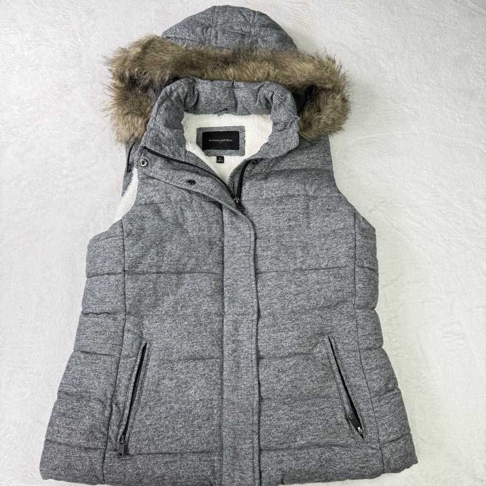 Banana Republic Jacket Vest Womens Medium Gray Faux Fur Zip Hooded Cozy Comfy